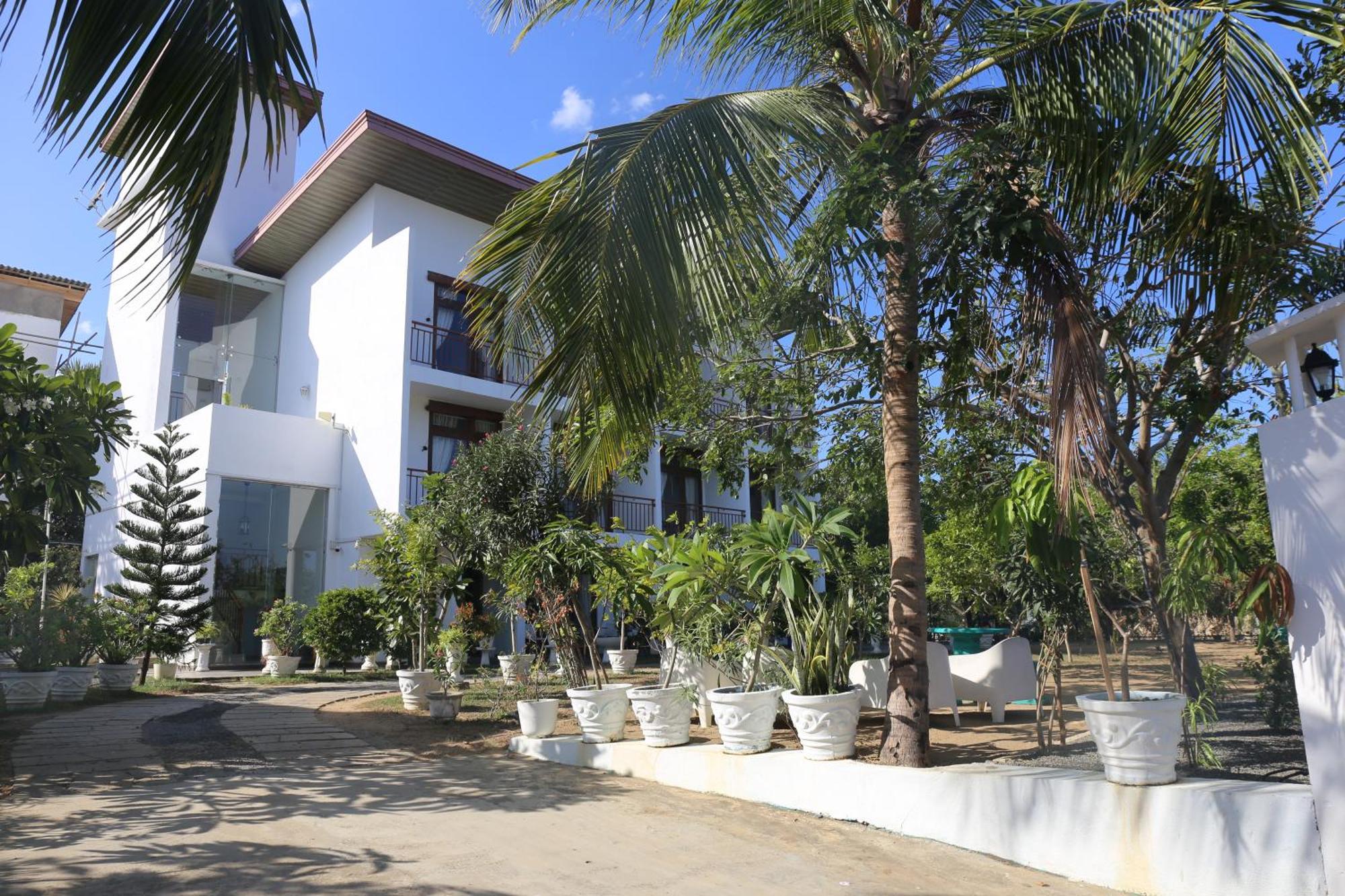 Amanda Beach Resort Passikudah 외부 사진